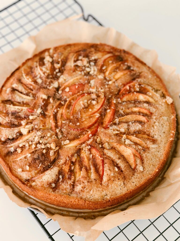 Apple Cinnamon Skillet Cake